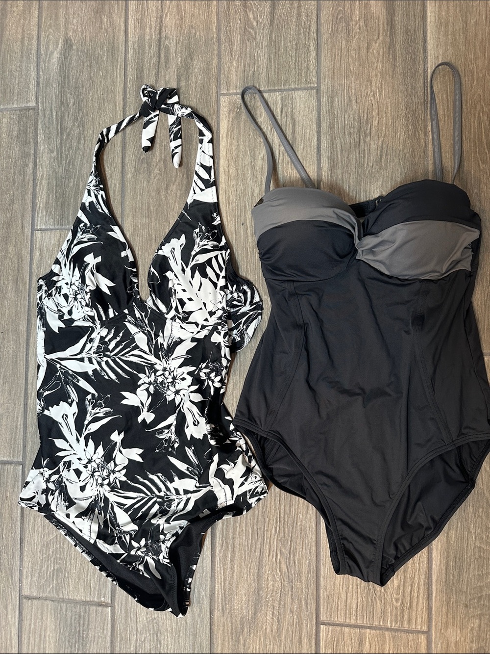 Lole Swimsuit bundle size Large. One piece. Black/white, Black/gray.